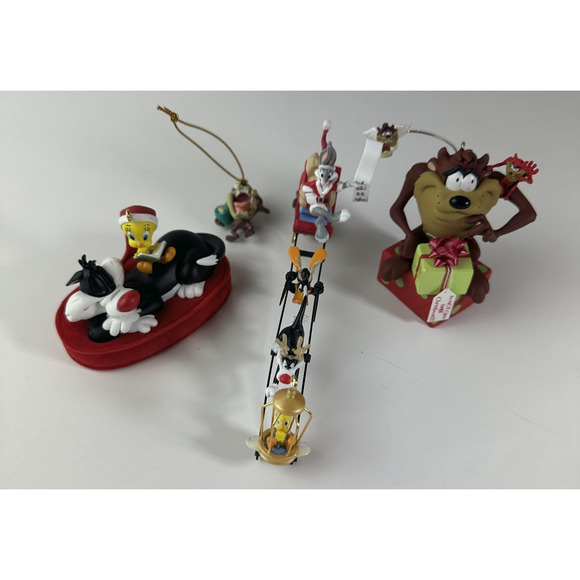 4 Looney Tunes Christmas Ornaments Taz Tweety Bugs Bunny Sylvester Holiday Sound - Picture 13 of 15